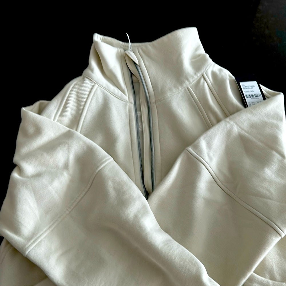 Lululemon x Peleton Funnel Neck Scuba